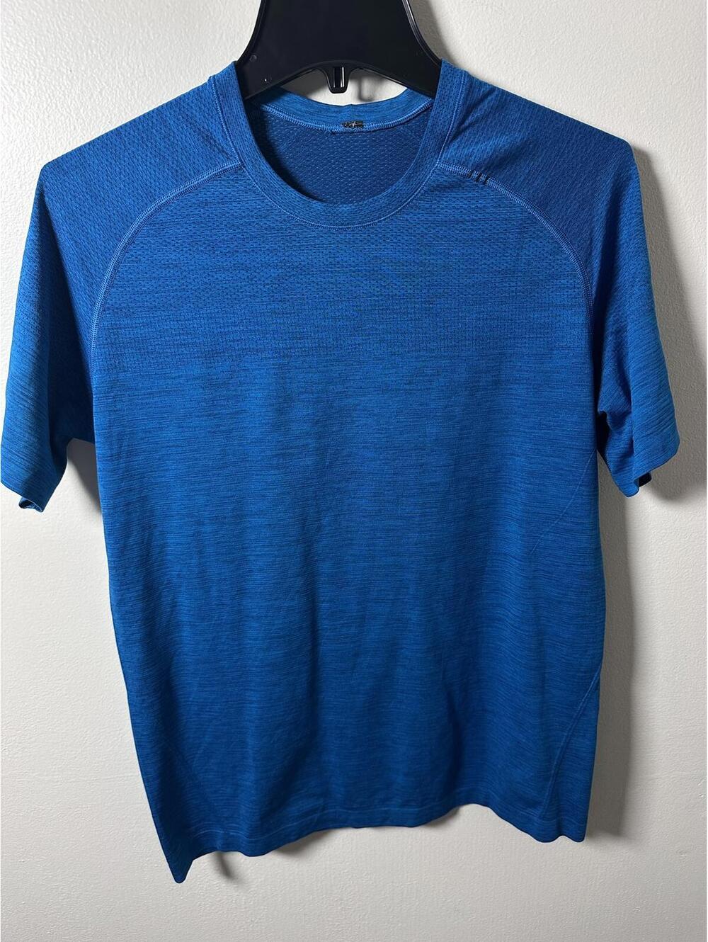 Lululemon Blue Short Sleeve Athletic Shirt Small